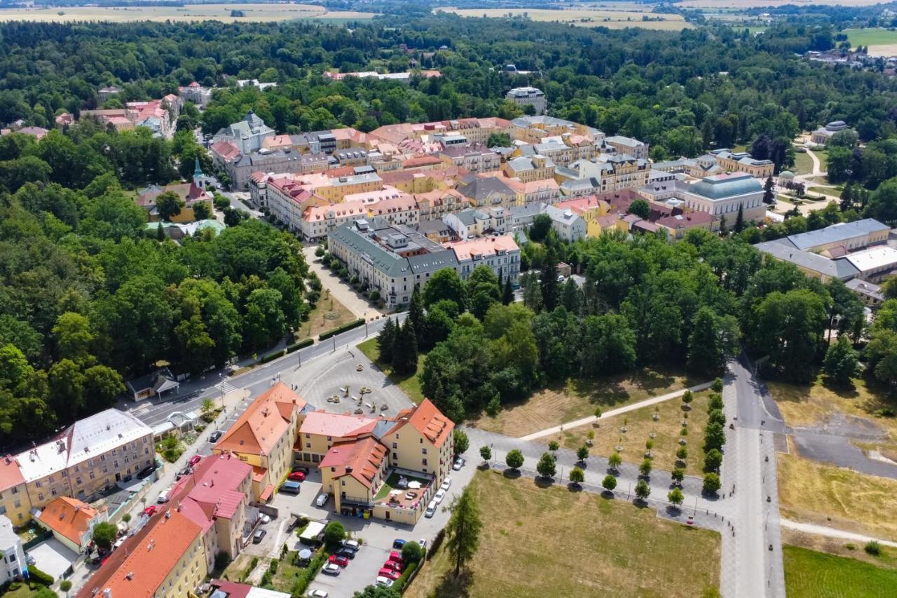 Spa Hotel Centrum Františkovy Lázně Dış mekan fotoğraf